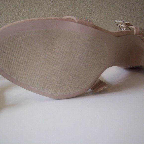 Anne Michelle size 8 tan faux suede rhinestone heels - Picture 6 of 10